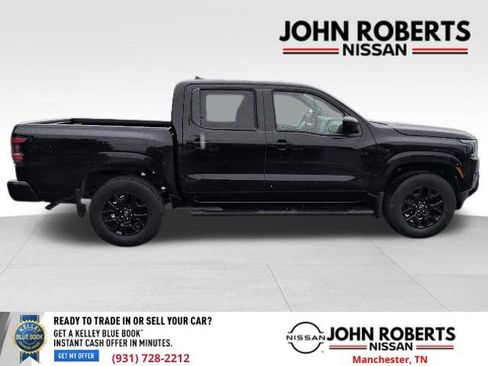 Used 2023 Nissan Frontier SV w/ Midnight Edition Package AWD/4WD image 9