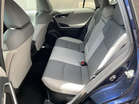 Used 2021 Toyota RAV4 Limited AWD/4WD image 21