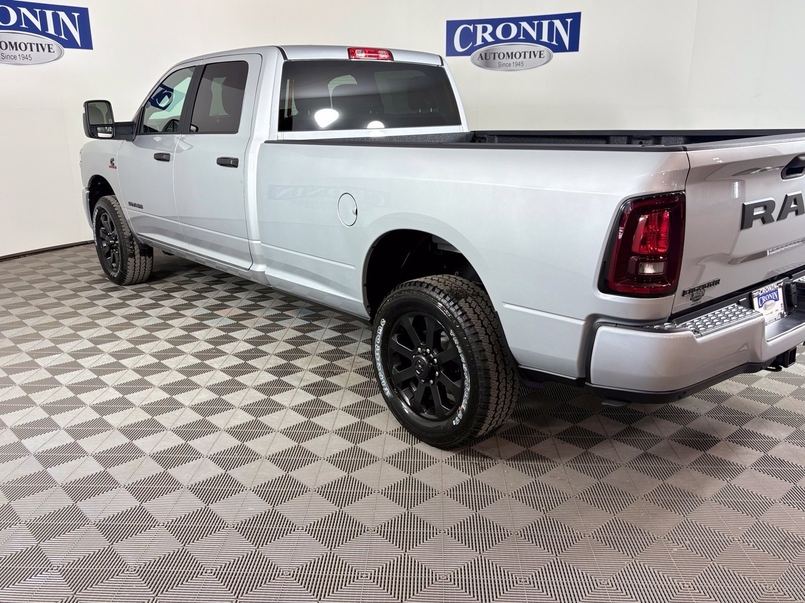 New 2027 RAM 3500 Big Horn AWD/4WD image 31