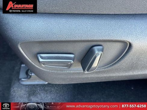 Certified 2025 Toyota Grand Highlander AWD image 23