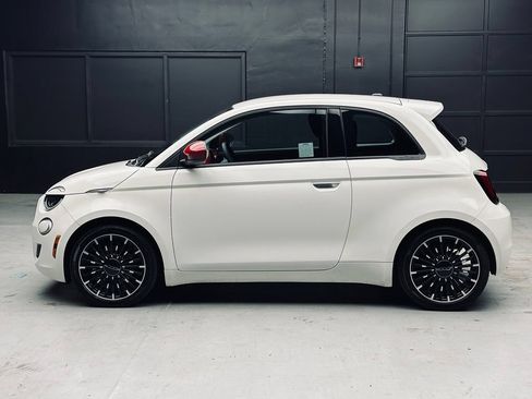 Used 2024 FIAT 500 e (RED) FWD image 4