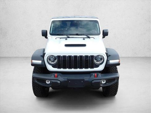 Used 2026 Jeep Wrangler Unlimited Rubicon AWD/4WD image 3