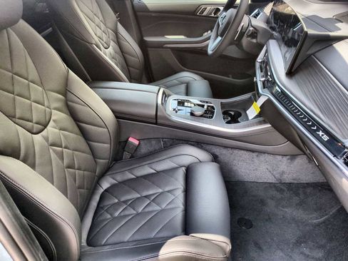 Used 2026 BMW X5 xDrive40i w/ M Sport Package image 24