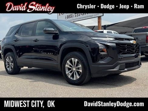 Used 2025 Chevrolet Equinox LT FWD image 1