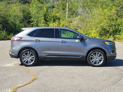 Used 2024 Ford Edge Titanium w/ Equipment Group 301A AWD/4WD image 4