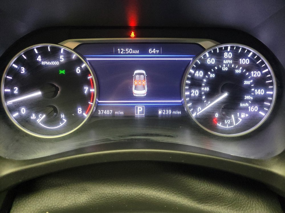 Used 2025 Nissan Sentra SR FWD image 23
