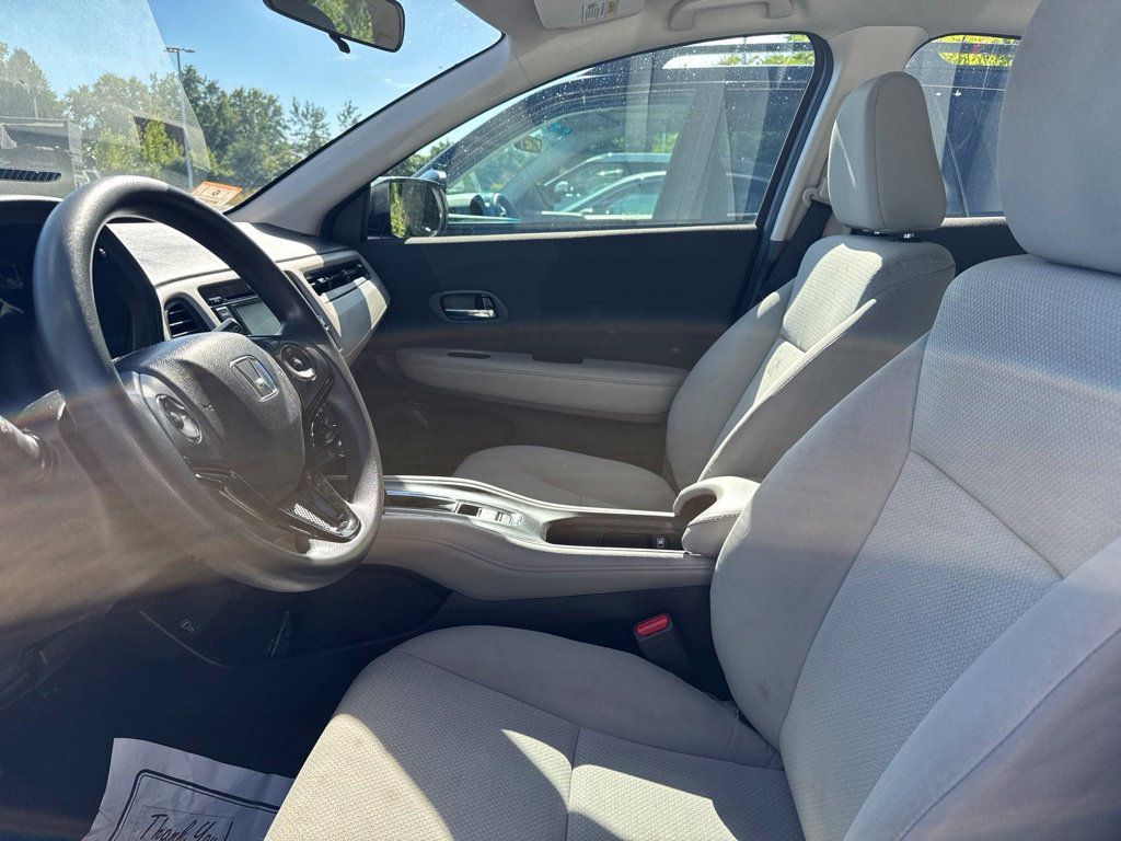 Used 2019 Honda HR-V LX image 4