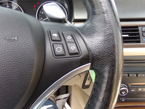 Used 2009 BMW 328i Convertible RWD image 12