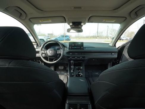 Used 2025 Honda Accord SE image 26