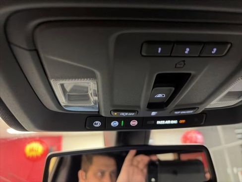 Used 2020 GMC Sierra 1500 AT4 w/ AT4 Premium Package image 32