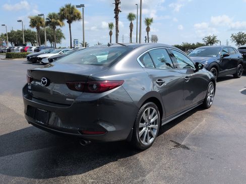 Used 2022 MAZDA MAZDA3 s FWD image 4