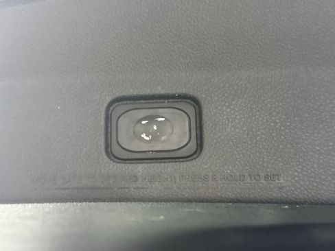 Used 2018 Ford Explorer Limited AWD/4WD image 34