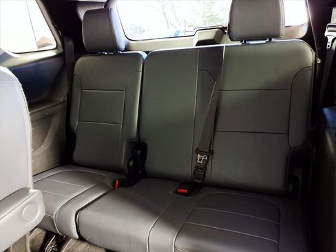 Used 2019 Chevrolet Traverse Premier image 9