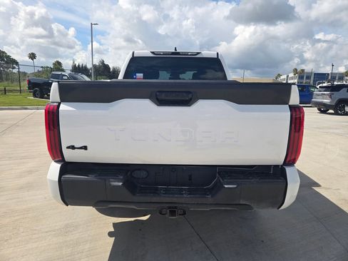 Used 2022 Toyota Tundra SR5 AWD/4WD image 4