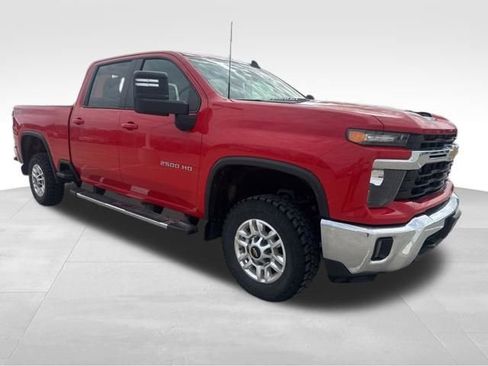 Used 2024 Chevrolet Silverado 2500 LT w/ Convenience Package image 6