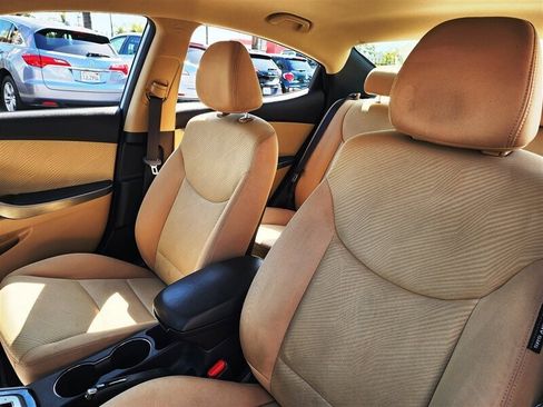 Used 2013 Hyundai Elantra GLS w/ Preferred Pkg image 24