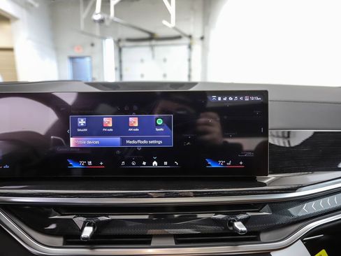 New 2026 BMW X5 xDrive40i w/ M Sport Package image 16