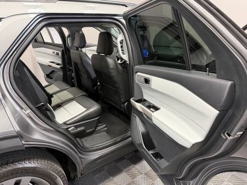 Used 2023 Ford Explorer XLT w/ Equipment Group 202A AWD/4WD image 25