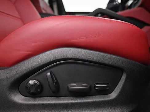 Used 2023 Porsche Cayenne S Platinum image 15