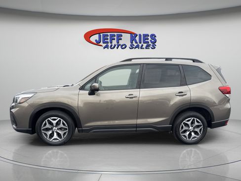 Used 2019 Subaru Forester Premium AWD/4WD image 8