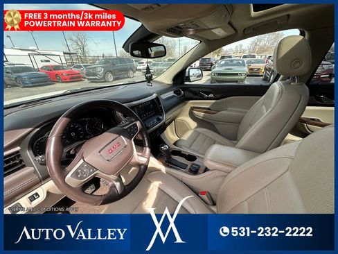Used 2019 GMC Acadia Denali w/ Technology Package AWD/4WD image 17
