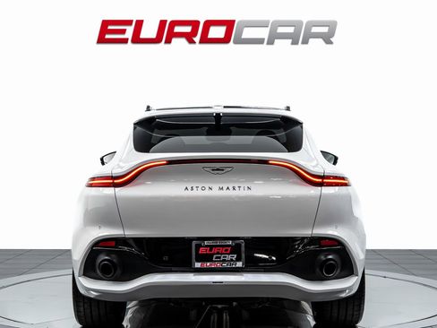 Used 2022 Aston Martin DBX image 4