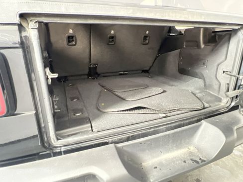 Used 2022 Jeep Wrangler Sport S image 24