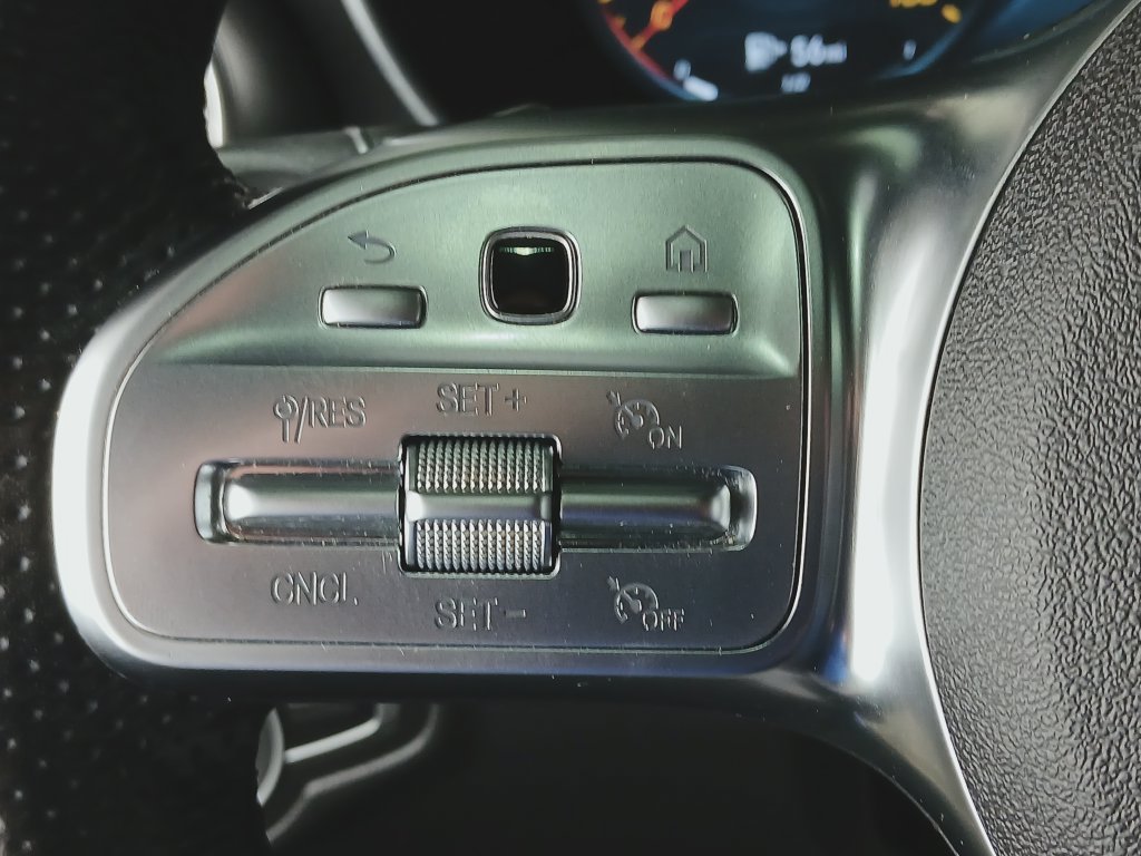 Certified 2020 Mercedes-Benz GLC 300 4MATIC image 29
