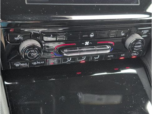 New 2025 Jeep Grand Cherokee Altitude image 16