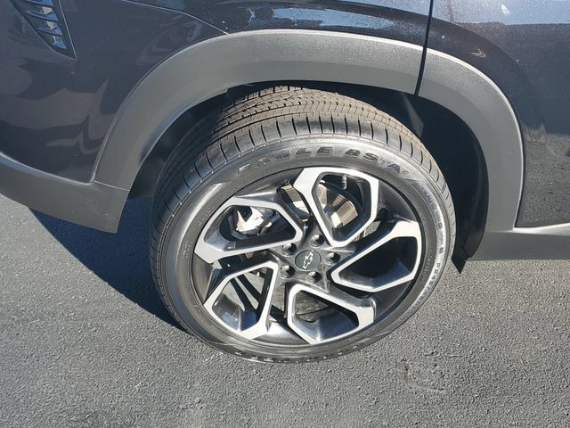 Certified 2024 Chevrolet Trax RS w/ Sunroof Package FWD image 5