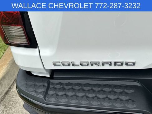 Used 2024 Chevrolet Colorado W/T w/ WT Convenience Package II RWD image 8