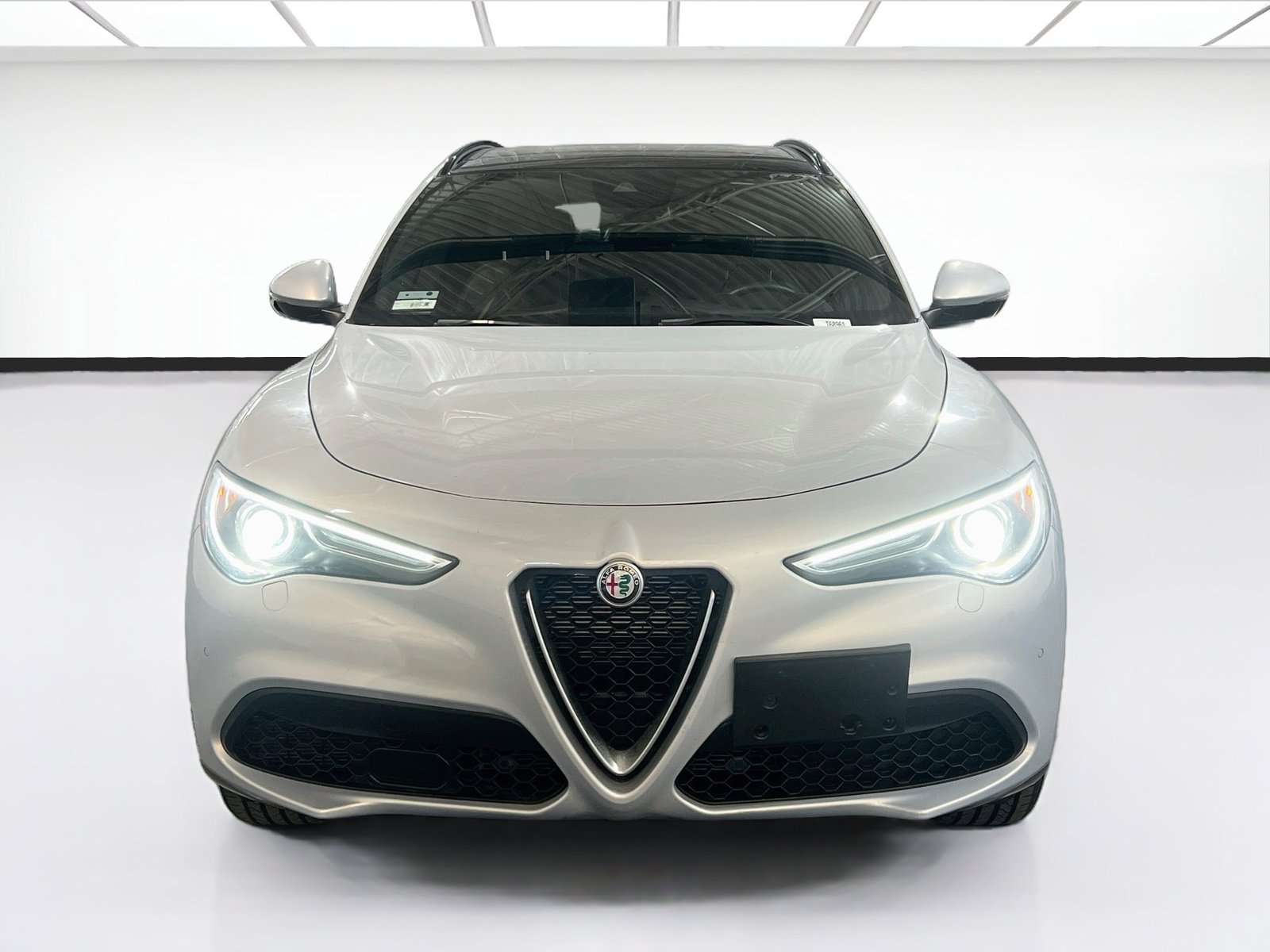 Used 2022 Alfa Romeo Stelvio Ti AWD/4WD image 2