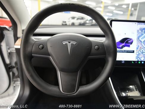 Used 2020 Tesla Model 3 image 22