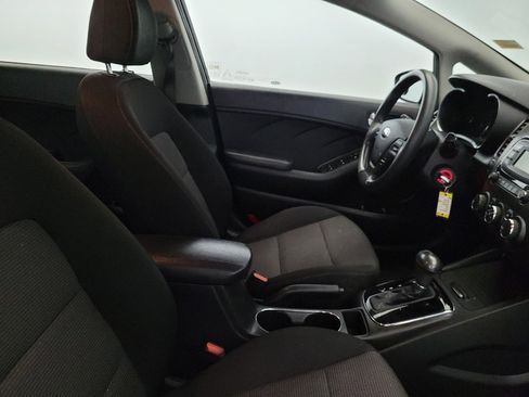 Used 2017 Kia Forte LX FWD image 21