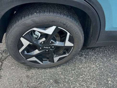 Used 2025 Kia Seltos EX w/ EX Sunroof Package FWD image 11