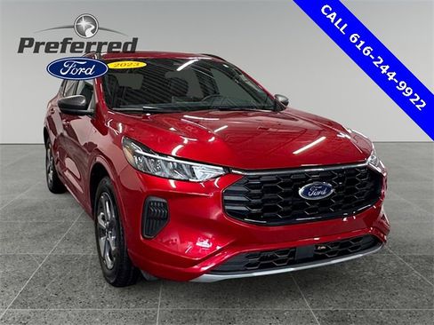 Used 2023 Ford Escape ST-Line image 1