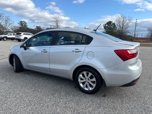 Used 2015 Kia Rio EX w/ Convenience Package image 4