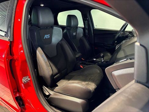 Used 2018 Ford Focus RS AWD/4WD image 22