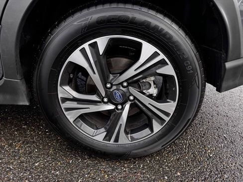 Used 2025 Subaru Crosstrek 2.0i Premium image 19