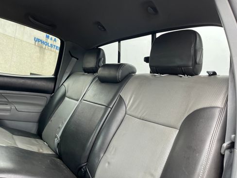 Used 2014 Toyota Tacoma 4x4 Double Cab w/ SR5 Package image 17