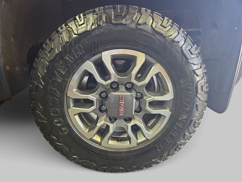 Used 2023 GMC Sierra 2500 SLE AWD/4WD image 34
