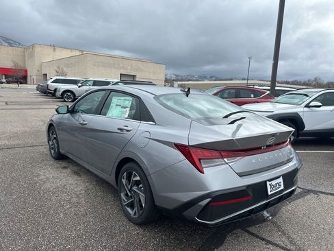 New 2026 Hyundai Elantra Limited image 7