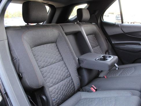 Used 2018 Chevrolet Equinox LT image 13