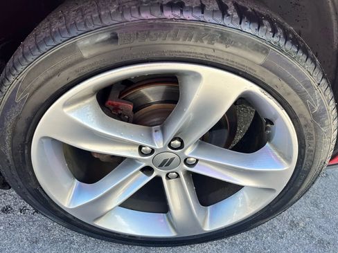 Used 2016 Dodge Challenger SXT image 21