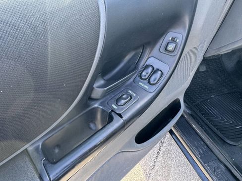 Used 2004 Ford Ranger XLT image 17