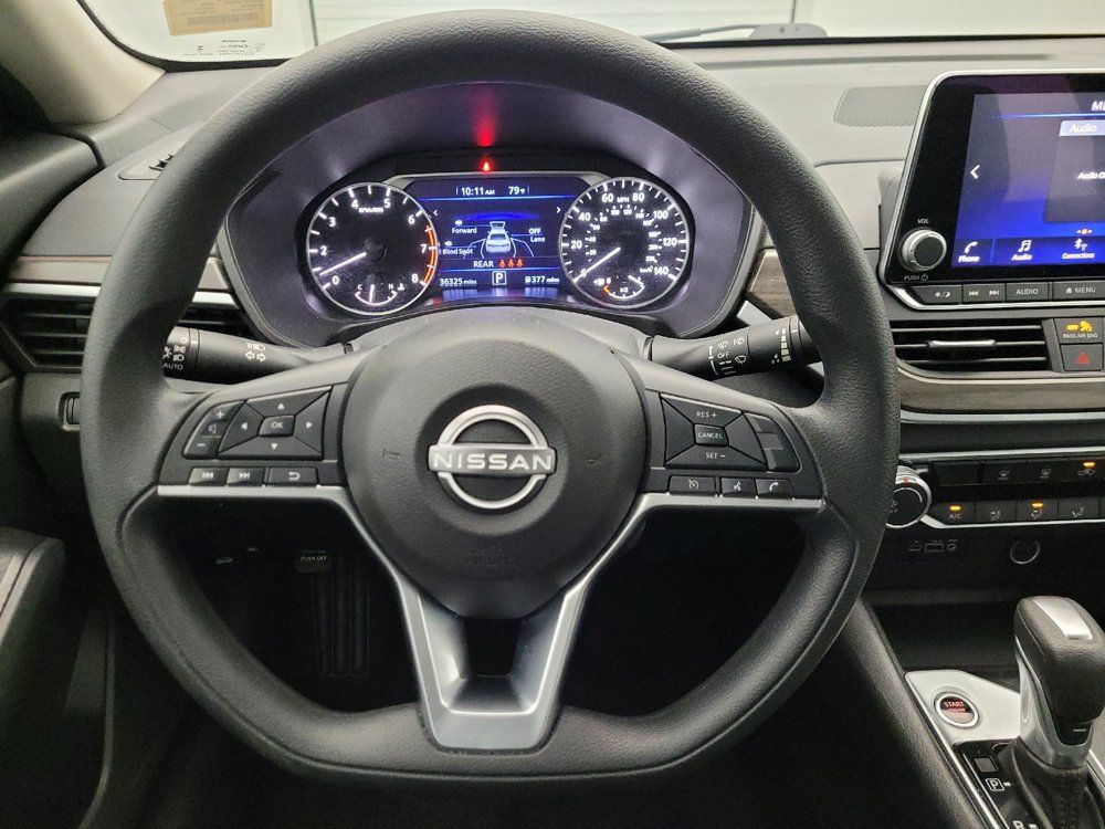 Used 2025 Nissan Altima 2.5 SV FWD image 22