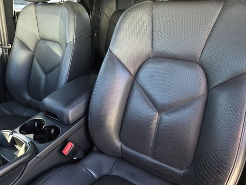 Used 2022 Porsche Macan image 5