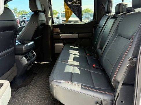 Used 2021 Ford F150 Lariat RWD image 12