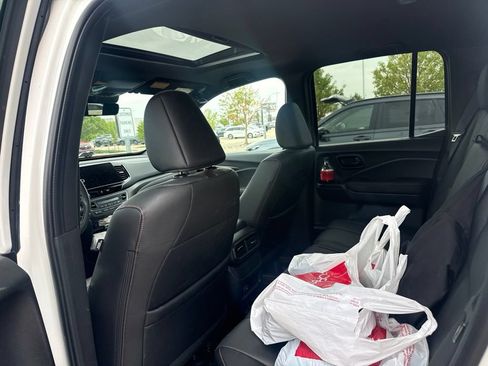 Used 2025 Honda Ridgeline TrailSport image 10