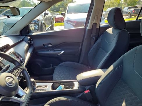 Used 2023 Nissan Kicks SV FWD image 18